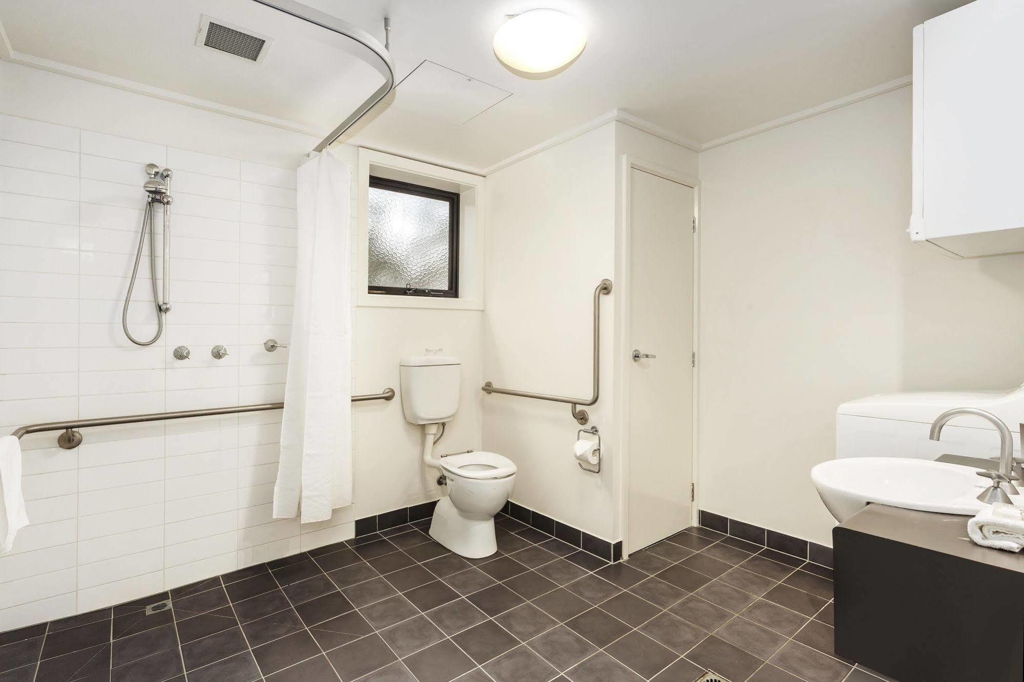 Quest Frankston Aparthotel Exterior photo