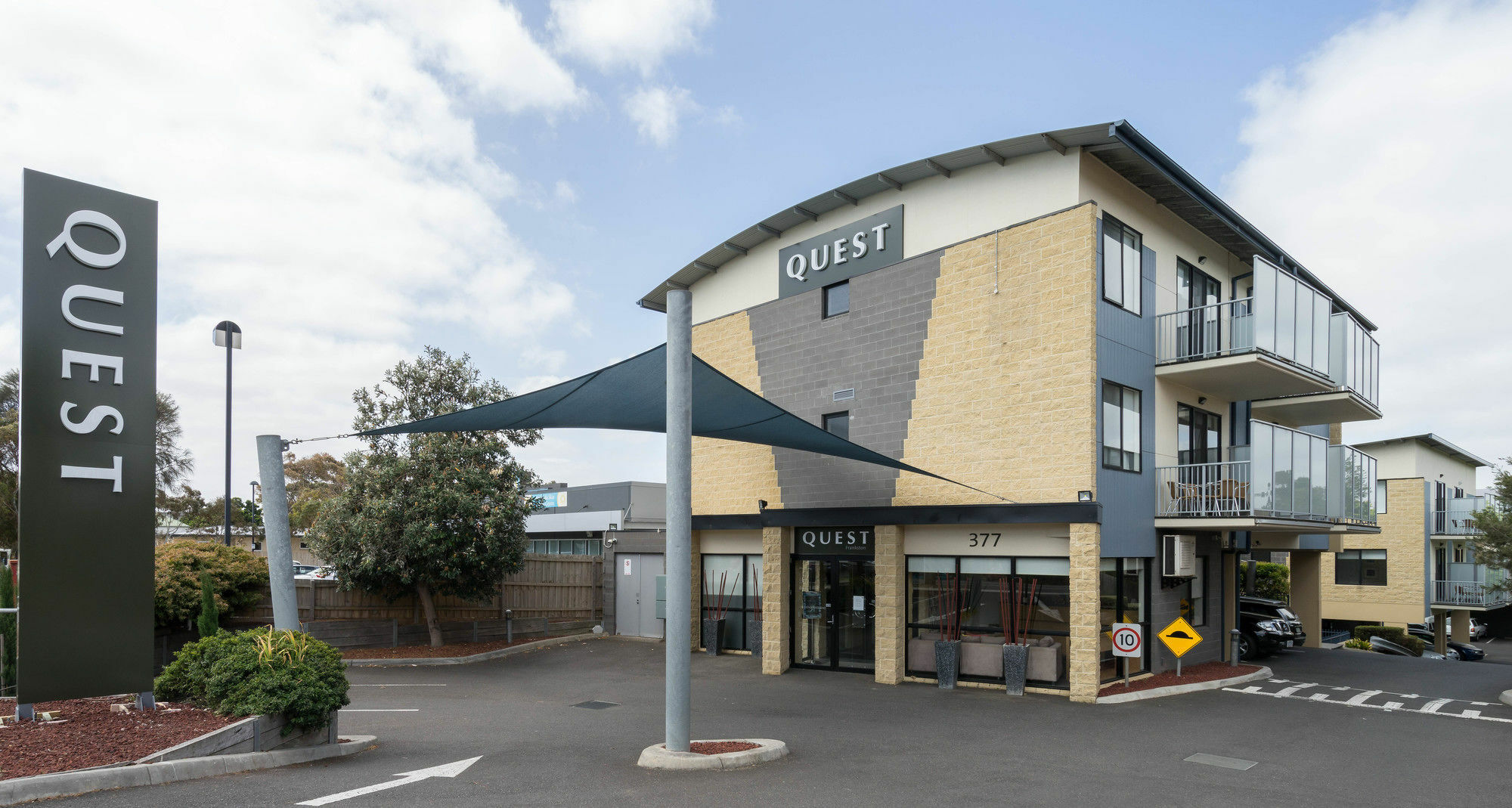 Quest Frankston Aparthotel Exterior photo